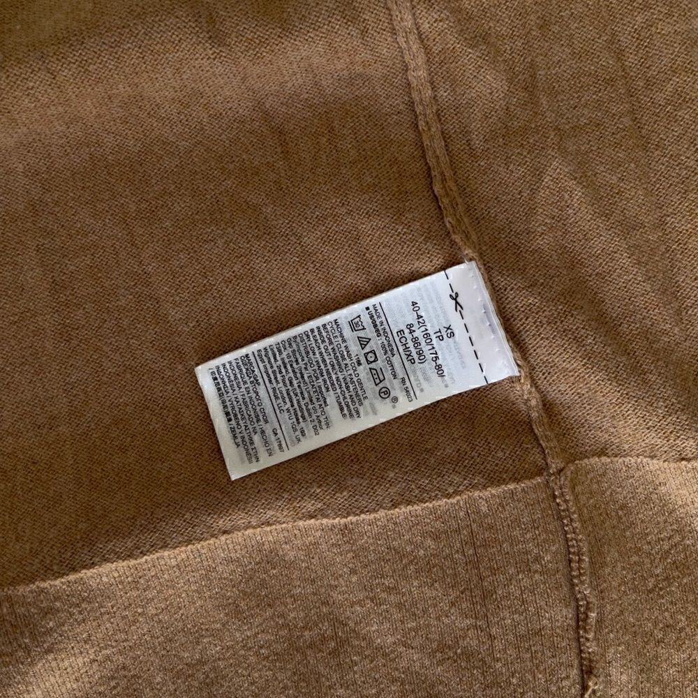 Gap Button Up sweater - Picture 5 of 6